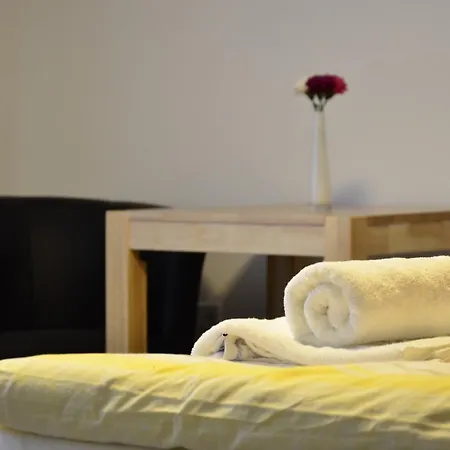 Am Schloss Otel Paderborn